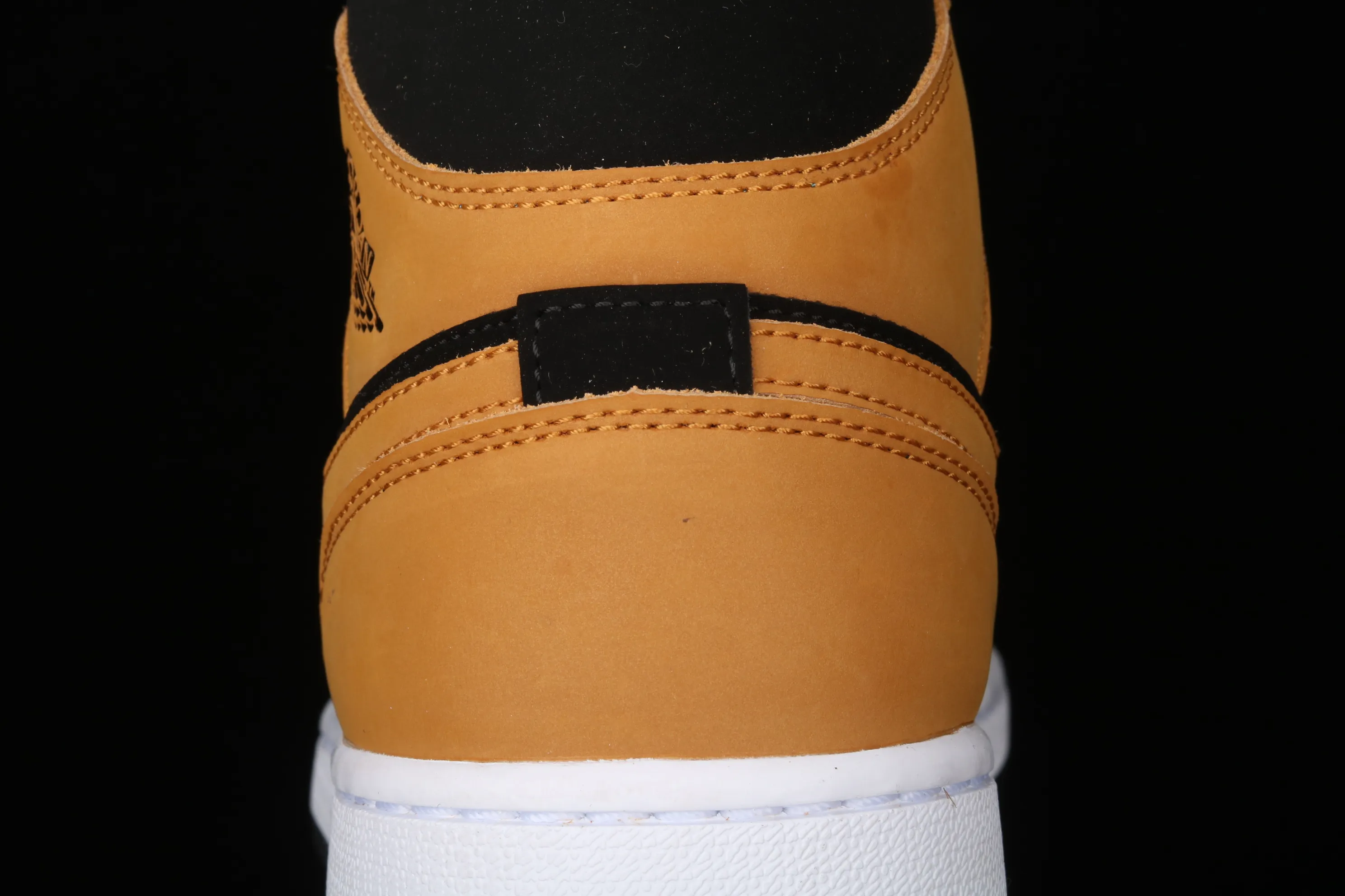 All categories Air Jordan Jordan series basketball shoes Air Jordan 1 Mid G version pure original Air Jordan 1 Mid AJ1 Joe 1 wheat color China basketball shoes DB5453-700